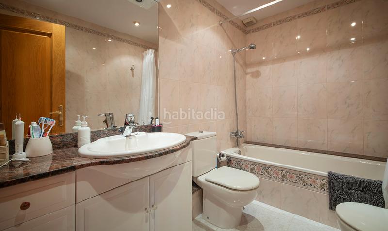 Foto 21f8a17d-eab6-4810-98ca-c2fc38b19610. Chalet encantadora casa elegante con jardín en el corazón de moja en Olèrdola