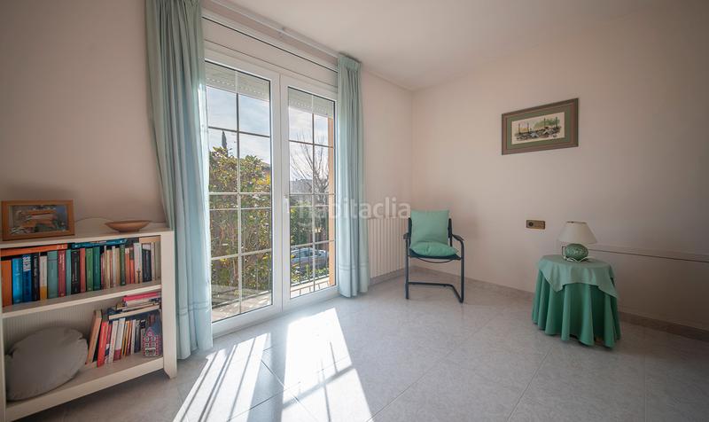 Foto 6acfc7bc-d7e7-45dd-95d2-06e0725389de. Chalet encantadora casa elegante con jardín en el corazón de moja en Olèrdola