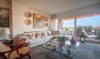 Flat  Carrer de montserrat roig. Exclusiva residencia con cáracter de casa en un entorno único