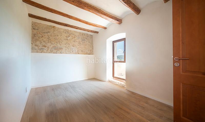 Foto ea94cf90-40ca-436d-95df-b15604f616a6. Casa en carrer l'avella 17 casa a estrenar para terminar a tu gusto con 3.800 m2 de parcela en Font-rubí