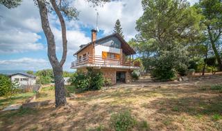 Maison  N/a. Preciosa casa estilo pirenaico en la font del bosc