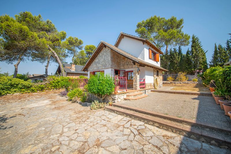 Foto 1370b0dc-812f-4276-a103-18d214428426. Casa amb xemeneia calefacció a Mediona