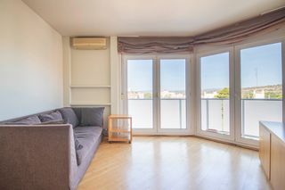 Etagenwohnung  Carrer d'antoni mestres jané. Piso con balcón