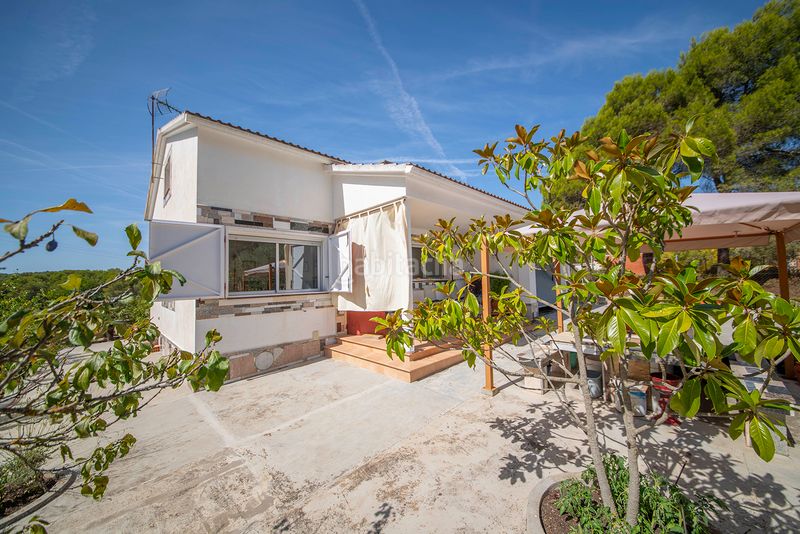 Foto 795c44b6-5dbb-4444-a896-548832525fff. Casa amb xemeneia aparcament a Querol