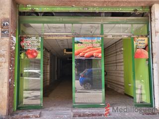 Geschäftsraum  Carrer martí codolar. Local comercial diáfano de 106 m² en c/ santa eulalia