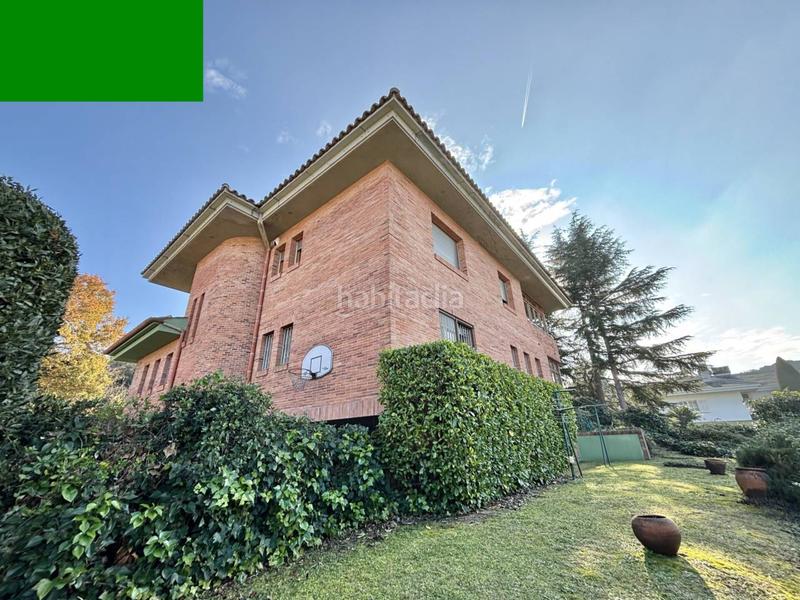 Foto 653630cd-da76-4da4-8b64-4af816dc9bd1. Casa  con jardín en Palau en Palau Girona