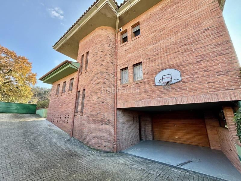 Foto ded2e96a-30a5-4e97-b57b-aa7c715cc5ab. Casa  con jardín en Palau en Palau Girona