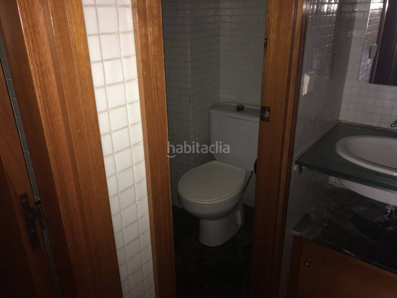 Foto 0e2c1d5e-e7ee-4b92-8f9e-279b9c99d3f5. Local comercial a Banyoles