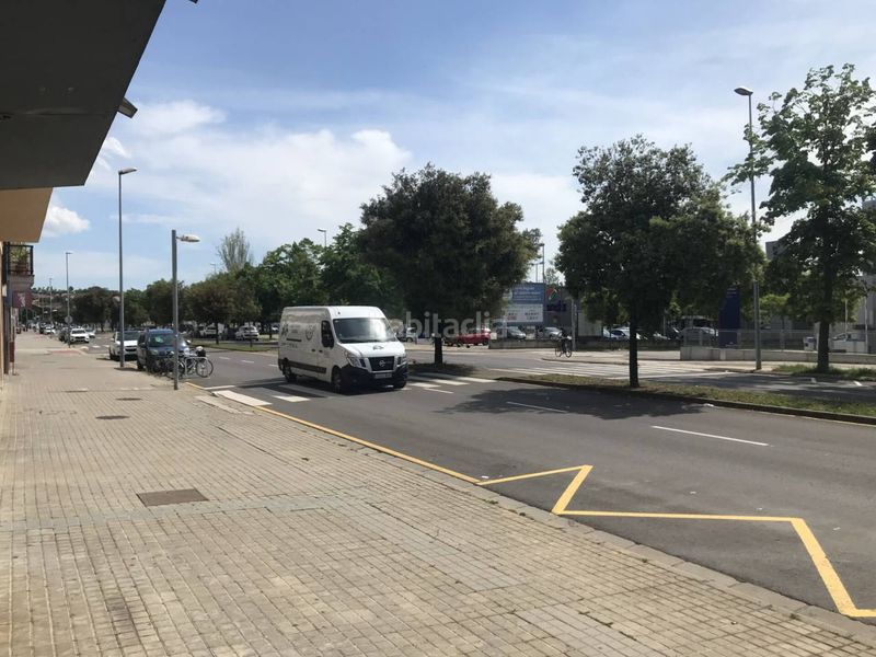 Foto bf989c7f-fb90-4085-a408-22e14600d396. Local comercial a Banyoles