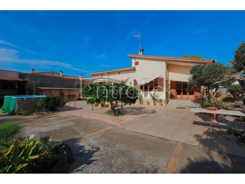 Foto 2cedcd91-6ff4-4afe-b284-46bd59df4ee5. Casa amb calefacció aparcament piscina a Cervià de Ter