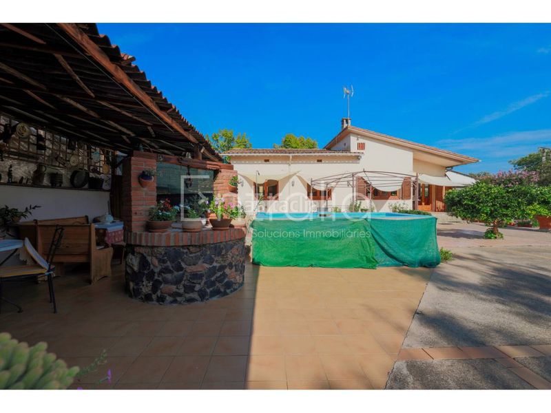 Foto 9edecd6c-2957-4964-95b0-0eeb042febba. Casa amb calefacció aparcament piscina a Cervià de Ter