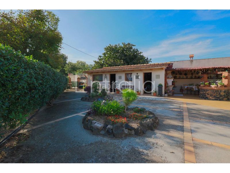 Foto bb86bd06-9103-436f-aea7-8bacf3f792a0. Casa amb calefacció aparcament piscina a Cervià de Ter