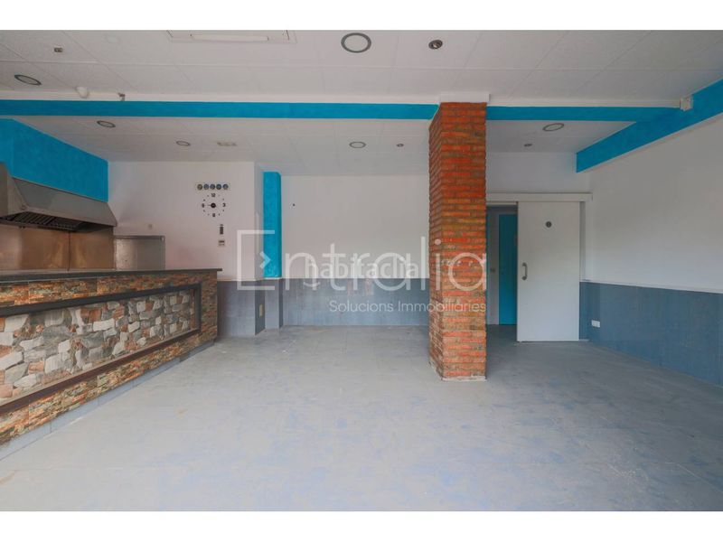 Foto 2b49f9e5-e758-46c0-a48b-d6e2bf6e9821. Local comercial a Flaçà