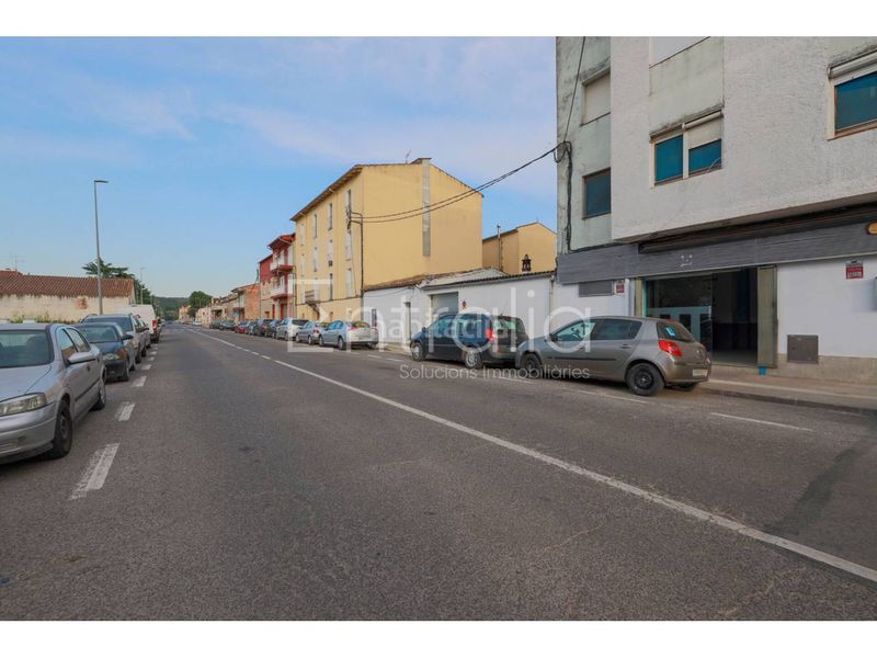 Foto 8ac7f156-71a7-4864-b72b-c05f84e2ab86. Local comercial a Flaçà