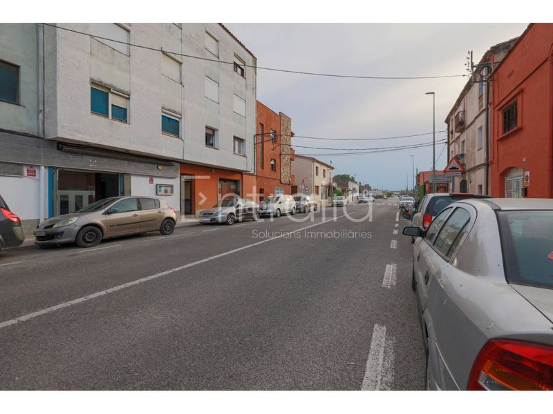 Foto d470b78c-2754-4cb4-b776-cacf3a40370a. Local comercial a Flaçà