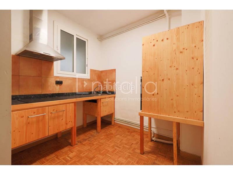 Foto 019bddcc-9312-419c-b6f5-51b66a11aea0. Piso  en venta capital en Eixample Nord Girona