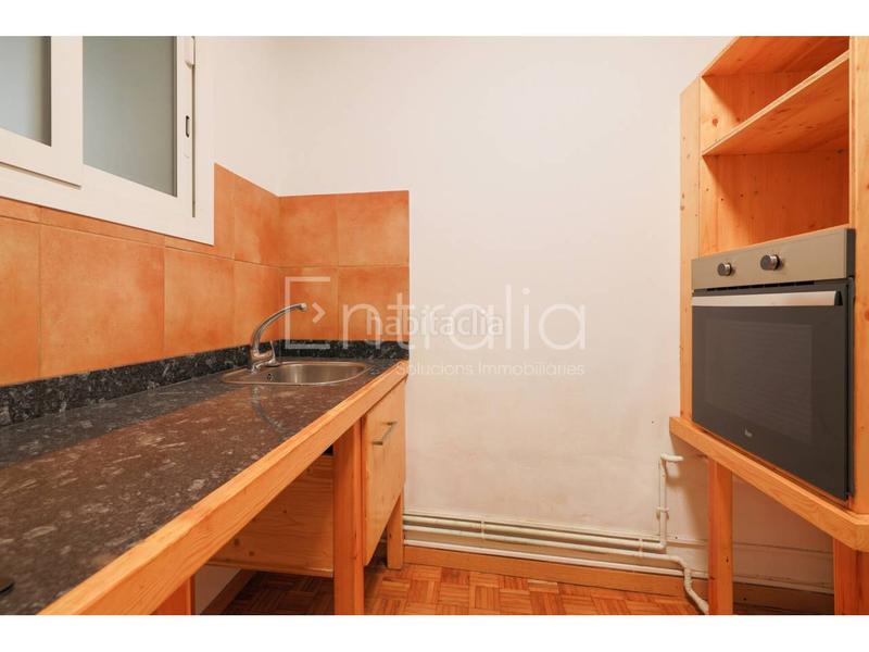 Foto 2740bb7f-c868-4fd5-86c4-347ac07d9bf8. Piso  en venta capital en Eixample Nord Girona