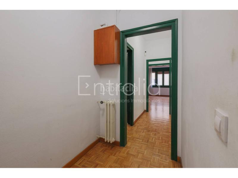 Foto b8823bad-18da-46c1-9e80-f8ffb9387cf3. Piso  en venta capital en Eixample Nord Girona