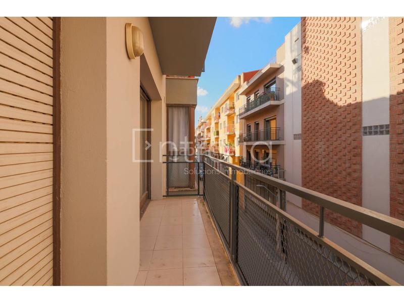 Foto 05960b17-8be1-4f4d-95e5-b59af929f86e. Etagenwohnung mit heizung parking in Creu de la Mà Figueres