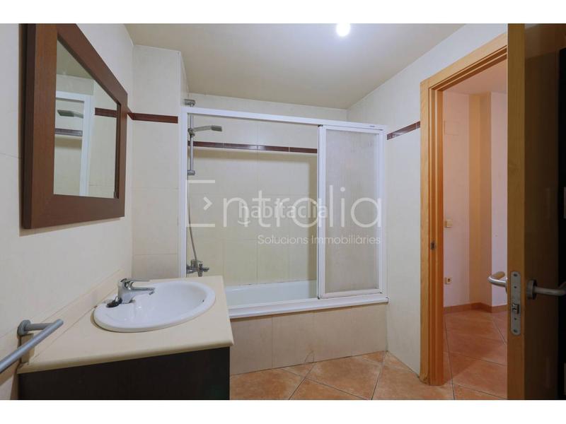 Foto 5d7edbe7-870b-409d-8b4f-eb5cddd49e0f. Pis amb calefacció aparcament a Bescanó