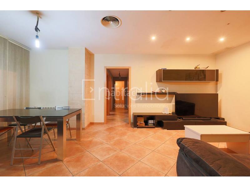 Foto 7b6dc50b-082a-4632-b615-04f236607507. Pis amb calefacció aparcament a Bescanó