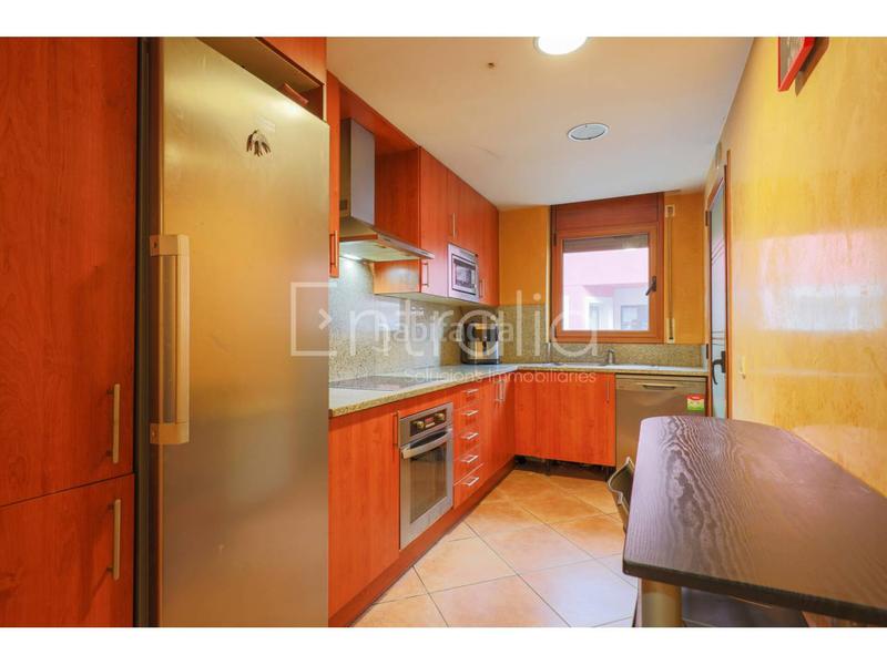 Foto bf127693-92e4-40c1-9f4c-d6b12f0dd13d. Pis amb calefacció aparcament a Bescanó