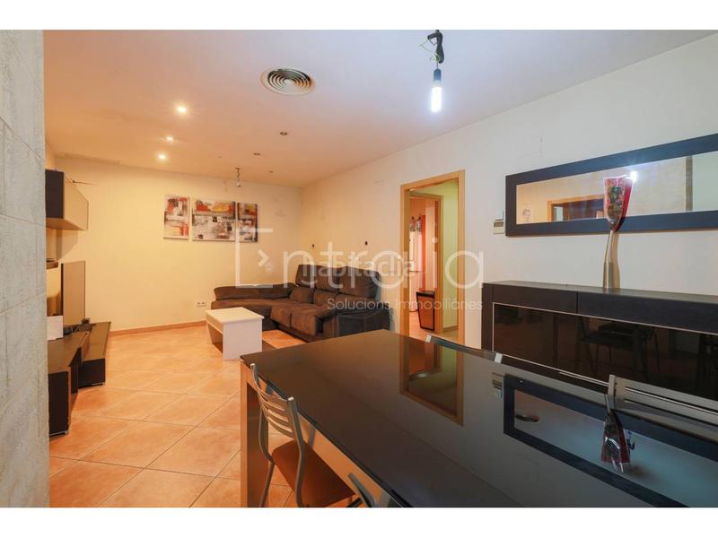 Foto cbffaf61-b21b-40e4-bca7-1c195a302610. Pis amb calefacció aparcament a Bescanó