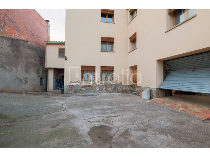 Foto 96da1dca-2da8-4a84-a869-c9e619656654. Casa amb aparcament a Juià