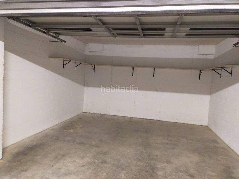 Foto aeb8aa6a-bf5e-435b-a01a-dbfe4aabea65. Lloguer aparcament cotxe a Celrà