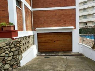 Aparcament cotxe  Calle domenech carles. Garatge en venta en fenalssanta clotilde