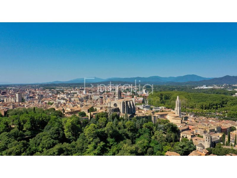 Foto 03b7ce75-8f19-4c60-9f85-0ac2d3df8b1b. Pis amb calefacció a Centre-Barri Vell Girona