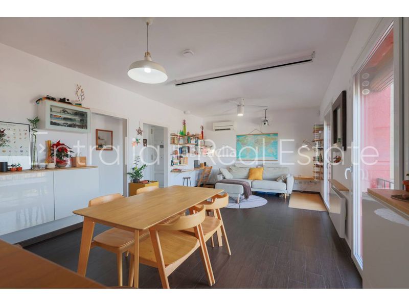 Foto 1bf4a4fd-b94f-4623-a8f3-c0ad9c811e3a. Pis amb calefacció a Centre-Barri Vell Girona