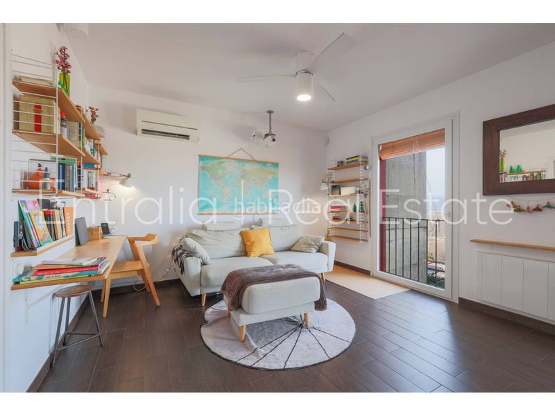 Foto eb0c2678-d81f-4fe7-903f-3184655c82a7. Pis amb calefacció a Centre-Barri Vell Girona