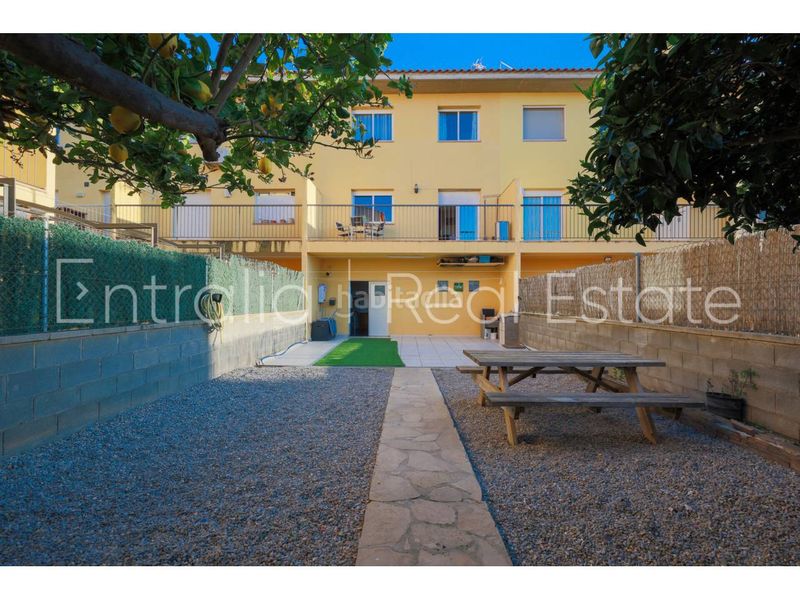 Foto 16404f7d-ec00-4b98-b979-84275d6640cd. Casa adossada amb calefacció aparcament a Vilamalla