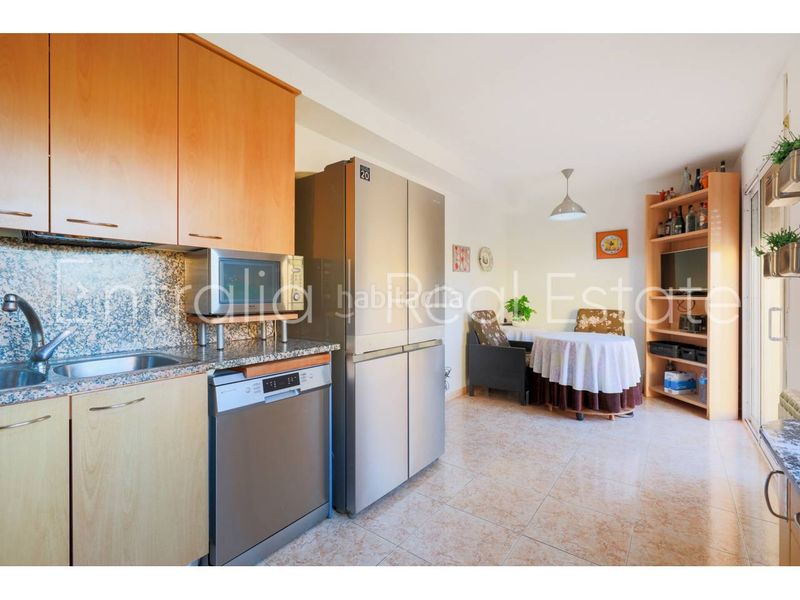 Foto a33c019b-c103-418e-b9cf-e2269ddef89d. Casa adossada amb calefacció aparcament a Vilamalla