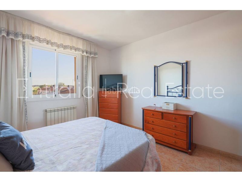 Foto c007d1d7-a1c9-4ffe-a0ec-61b552753b36. Casa adossada amb calefacció aparcament a Vilamalla