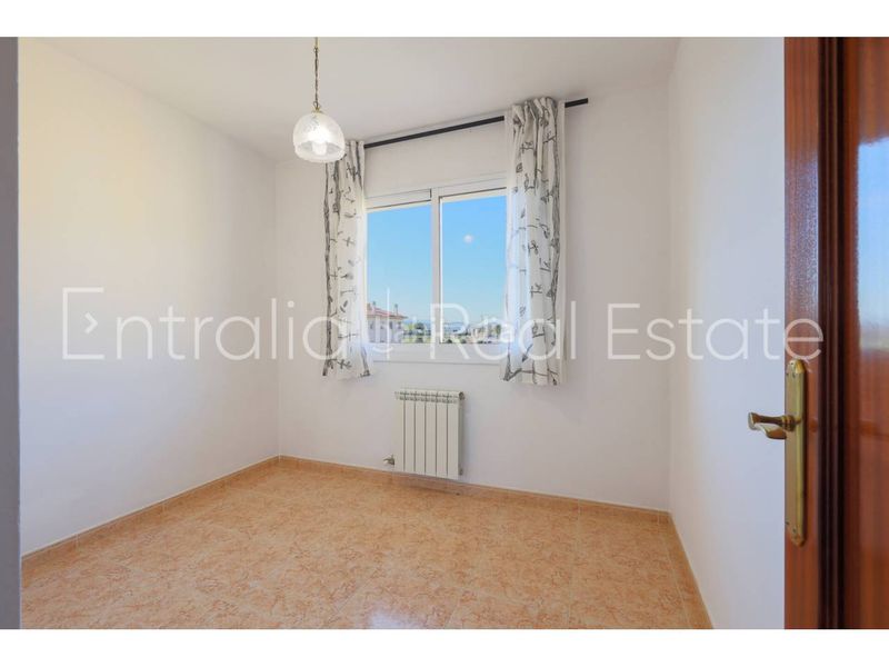 Foto db7f07d8-ca44-435b-9ca1-6ca1bef57fa9. Casa adossada amb calefacció aparcament a Vilamalla