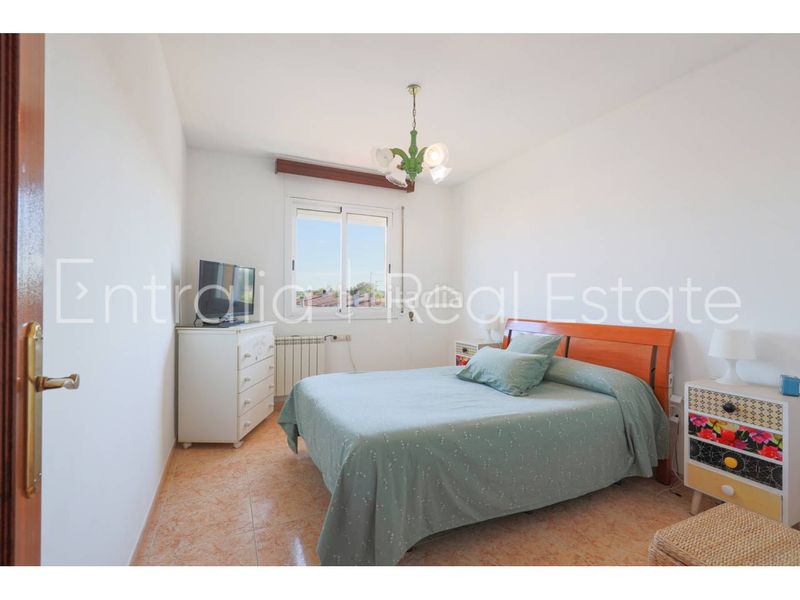 Foto dbe55f7d-f0c8-4528-9bdb-137a10b3f963. Casa adossada amb calefacció aparcament a Vilamalla