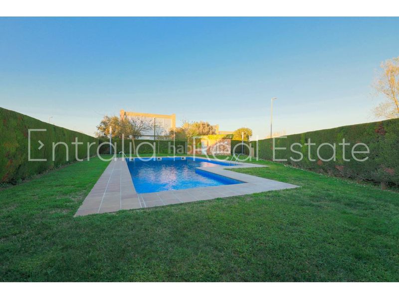 Foto 11542dfd-f5ef-45be-944e-6f1bacea45f4. Casa amb calefacció aparcament piscina a Albons