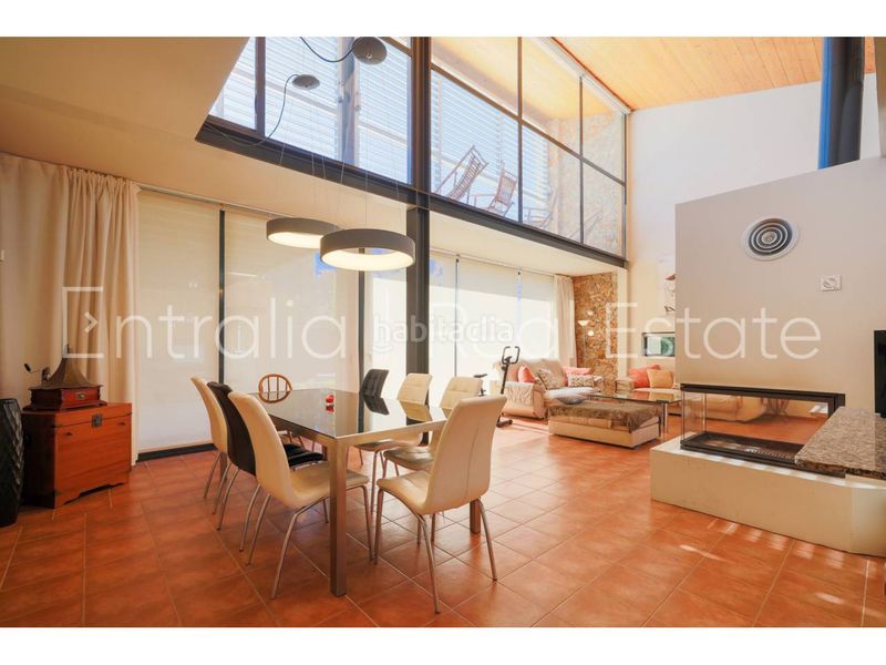 Foto 89801a8b-9838-4a33-93c6-ea710e186379. Casa amb calefacció aparcament piscina a Albons