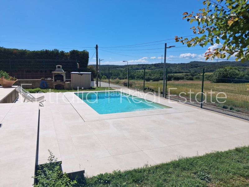 Foto 6f9687d3-3f99-41fe-b3dc-de4869673d88. Casa amb calefacció aparcament piscina a Bàscara