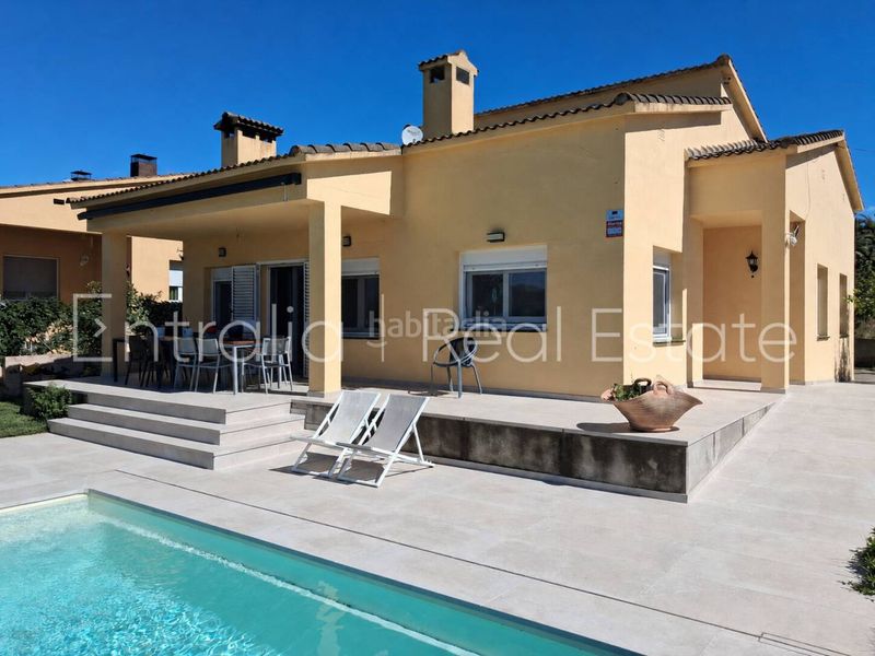 Foto dbdc5012-ac40-4c1c-ab9f-45894ed57ac0. Casa amb calefacció aparcament piscina a Bàscara