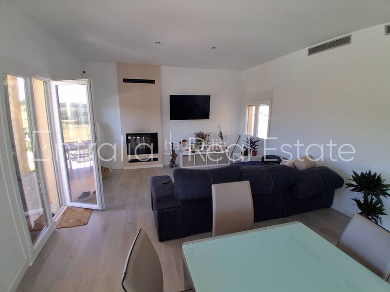 Foto fa04eb40-8736-4de5-8194-dd9a2d93660a. Casa amb calefacció aparcament piscina a Bàscara