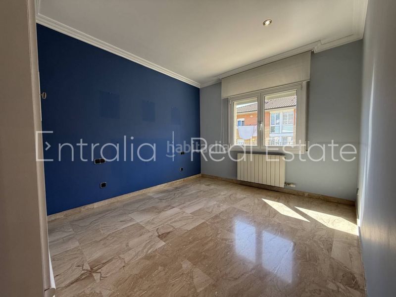 Foto bce11431-f41c-4a91-aade-75056e766020. Casa adossada amb calefacció aparcament a Campdevànol