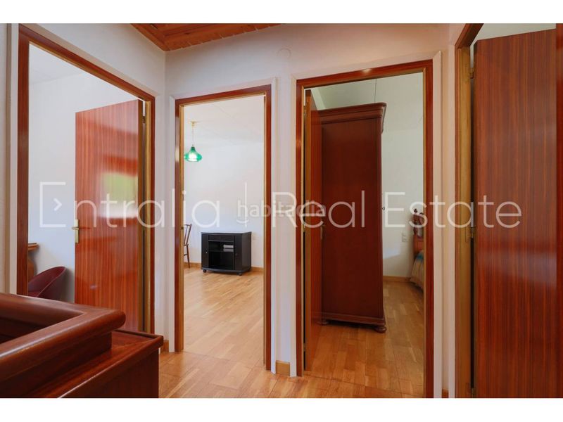Foto 071f2c81-126e-4ffb-bd69-208ca29e5900. Casa adossada amb aparcament a Ripoll