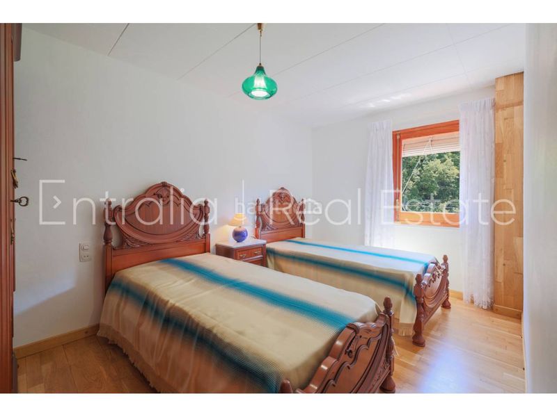 Foto d608dfdc-5632-43e6-96f2-0b192dcfa481. Casa adossada amb aparcament a Ripoll