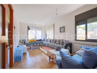 Flat  Calle giola. Dúplex con terraza en venta en llinars