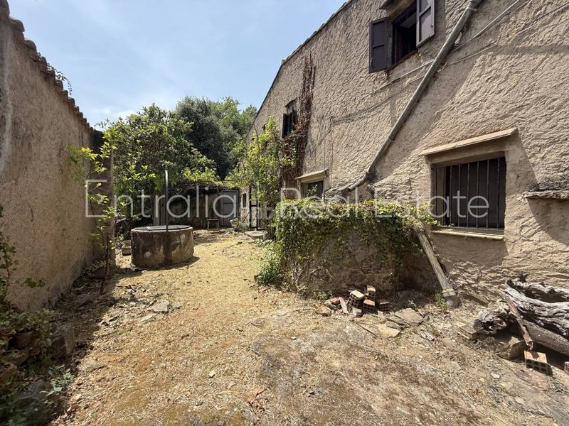 Foto c5e8c352-7848-4be4-a2fb-481ee8113aeb. Masia amb aparcament a Celrà