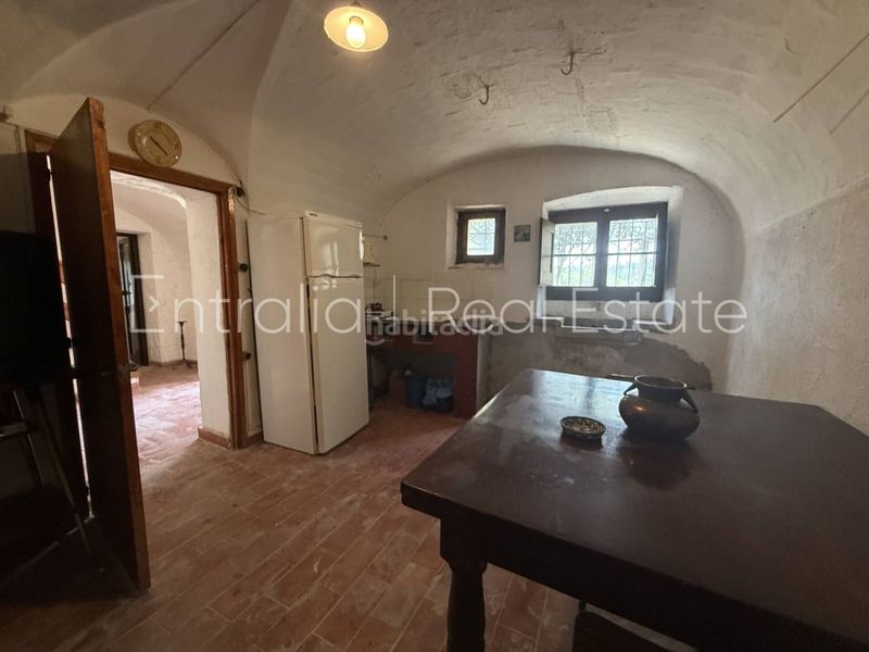 Foto e1fd31f8-4d1d-4b9e-a332-4c4faf7690f3. Masia amb aparcament a Celrà