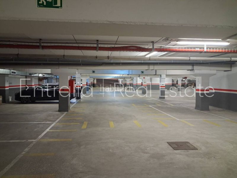 Foto 3d322329-02cc-48e6-83ae-8aae8e1ba2d6. Local comercial a Celrà